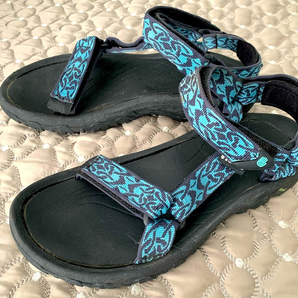 Teva sandals size 8